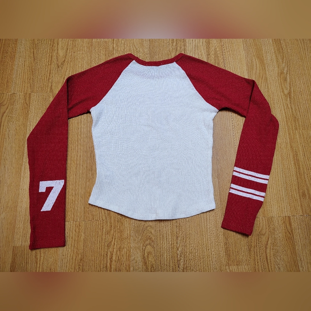 Vynal Icon Brand,Red and White Waffle Knit Top size L - Picture 2 of 8